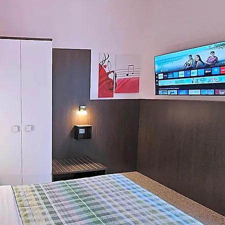 Thea Bed & Breakfast 3*